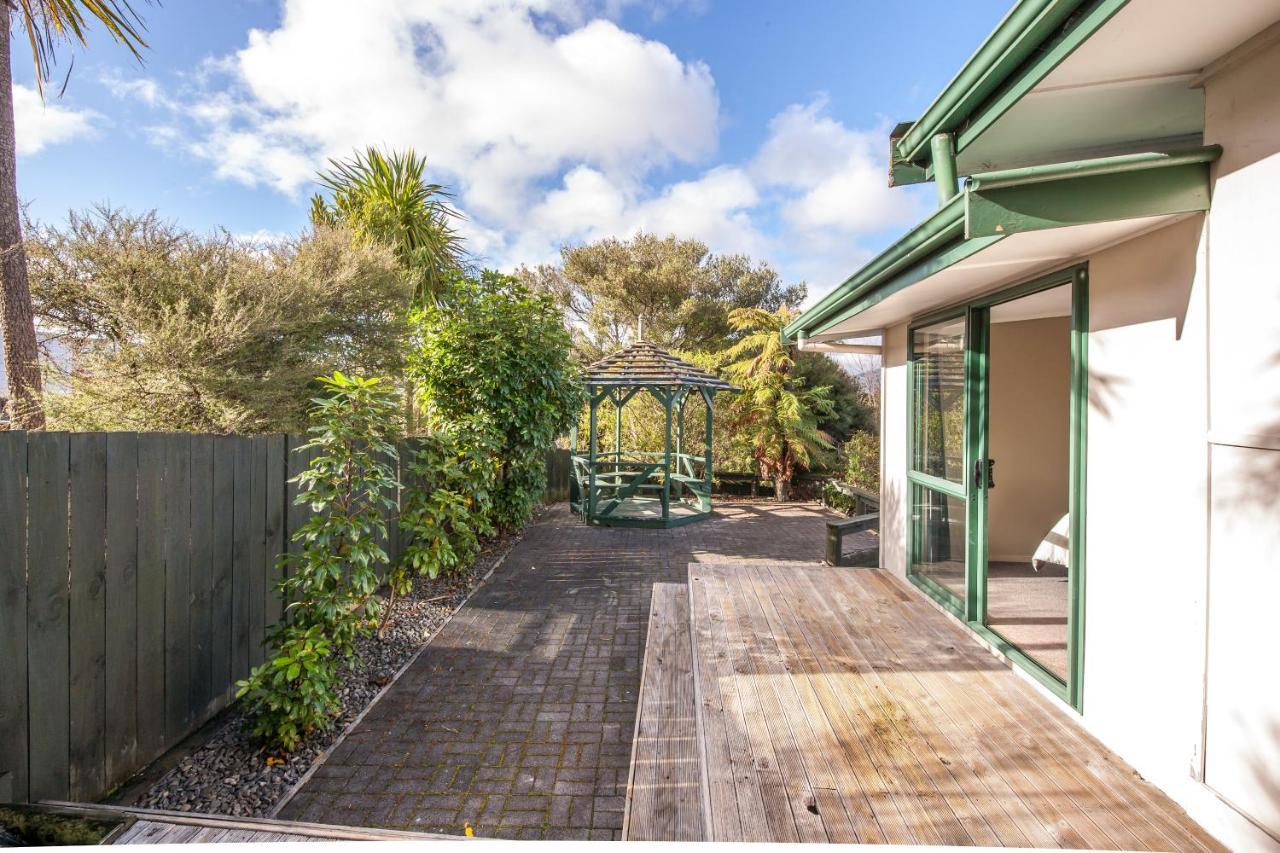Kaihua Lookout - Taupo Holiday Home Eksteriør billede