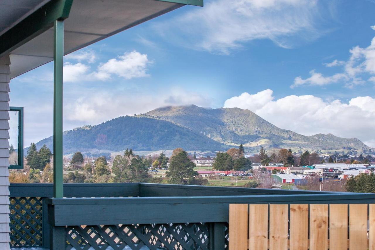 Kaihua Lookout - Taupo Holiday Home Eksteriør billede