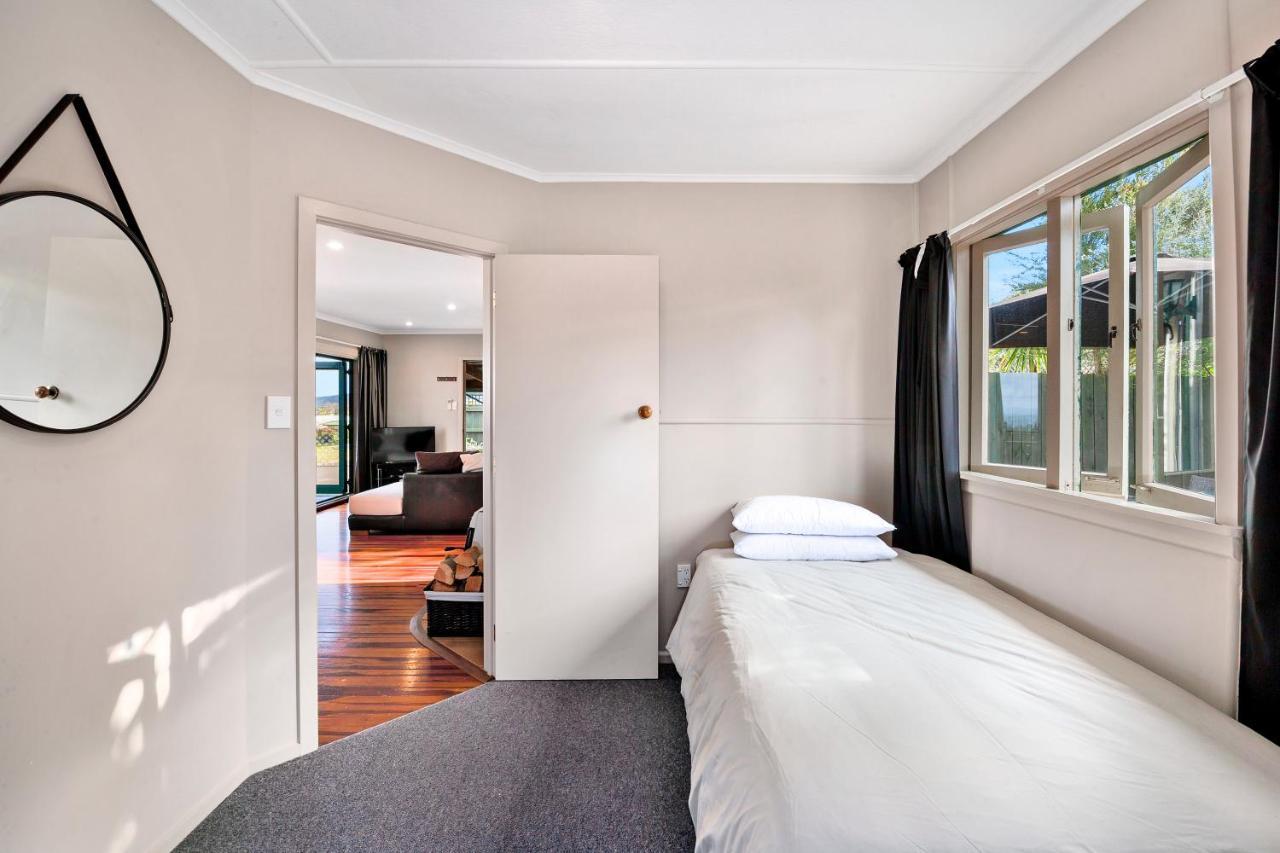 Kaihua Lookout - Taupo Holiday Home Eksteriør billede