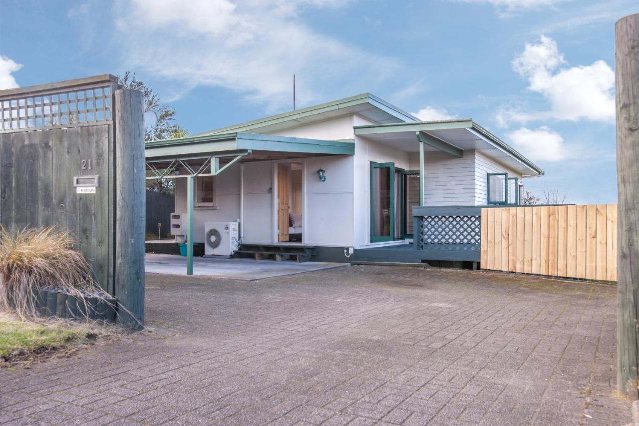 Kaihua Lookout - Taupo Holiday Home Eksteriør billede